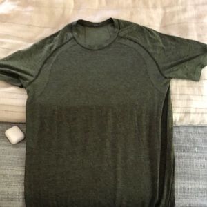 Men’s Lululemon Shirt